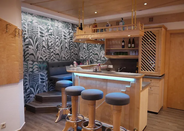 Garni Subretta فندق