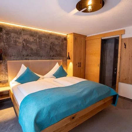 Garni Subretta Hotel