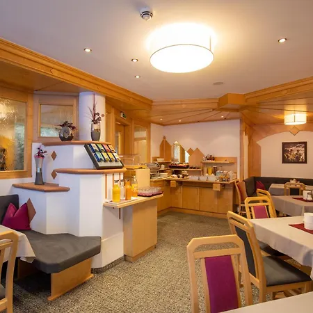 Garni Subretta Hotel