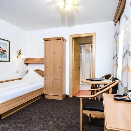 Hotel Garni Subretta 3*