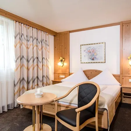 Garni Subretta Hotel
