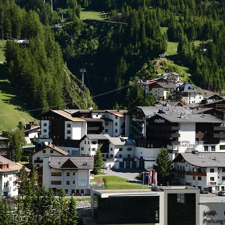 Garni Subretta فندق